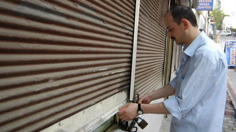 Yarın başlayacak kademeli normalleşme esnafı memnun etmedi: Fatura yine bize çıkarıldı