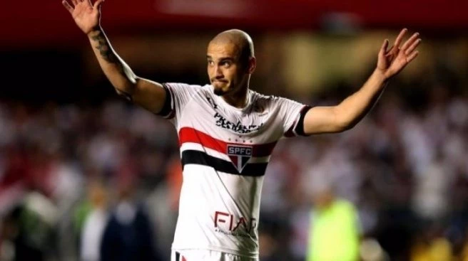 Yeni transfer İstanbul`a geliyor! İşte saati...