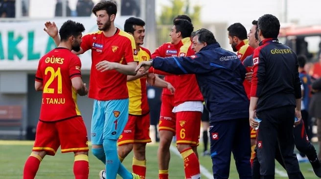 Yılmaz Vural, Göztepe`de siftah yaptı!